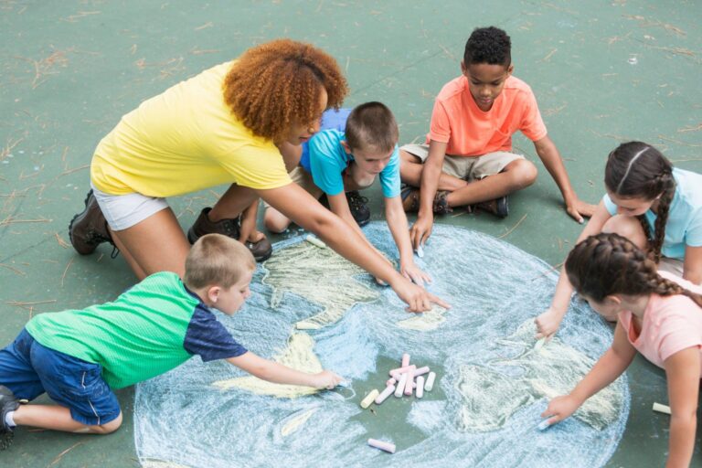 Lire la suite à propos de l’article Découvrir le Monde avec les Enfants de 6 à 10 ans